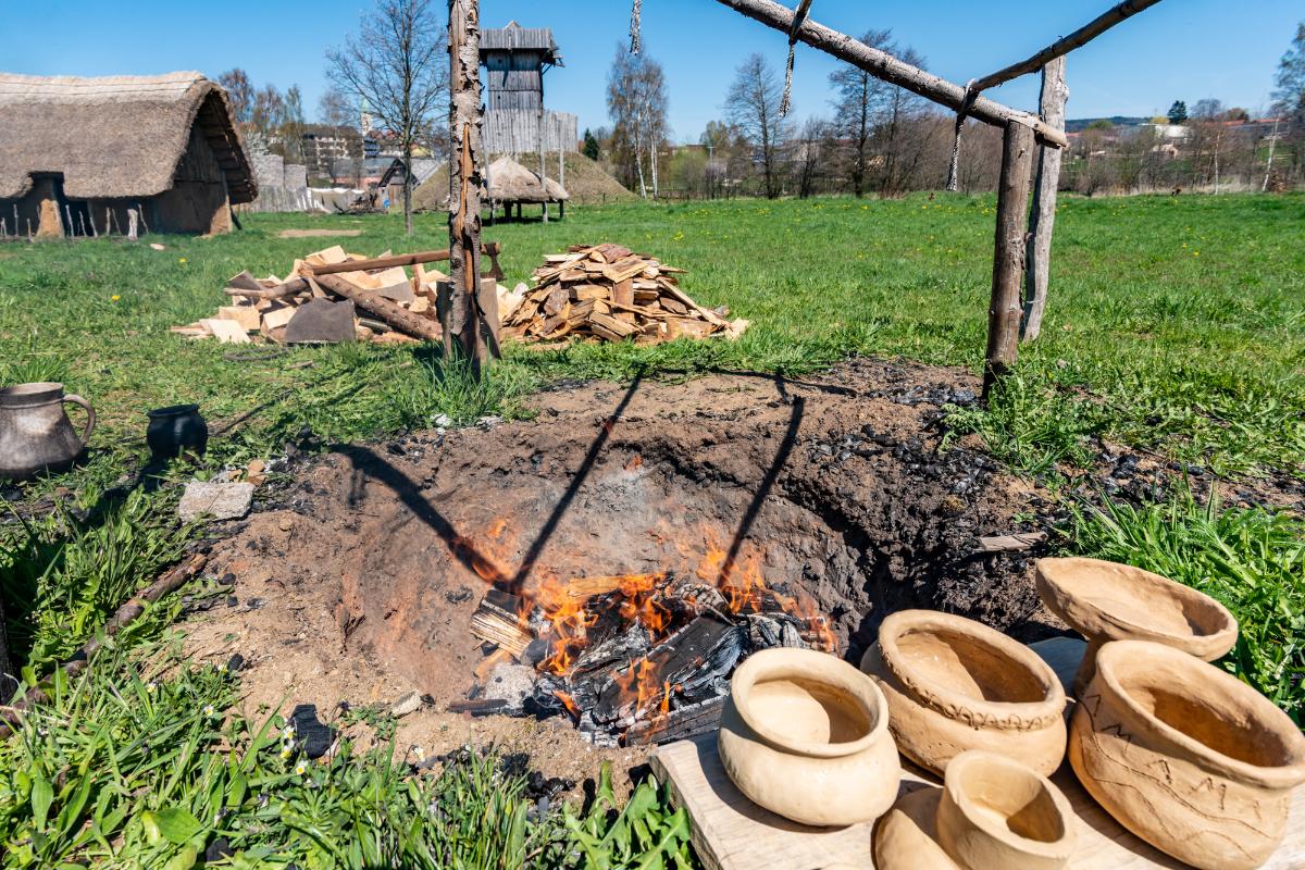 Feuerstein  und Zunder - Feuer selber machen - Im Geschichtspark Bärnau-Tachov